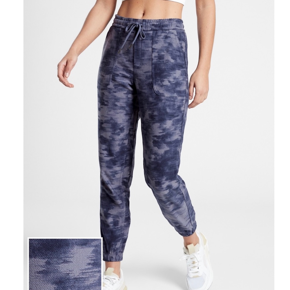 Farallon Printed Jogger NWOT